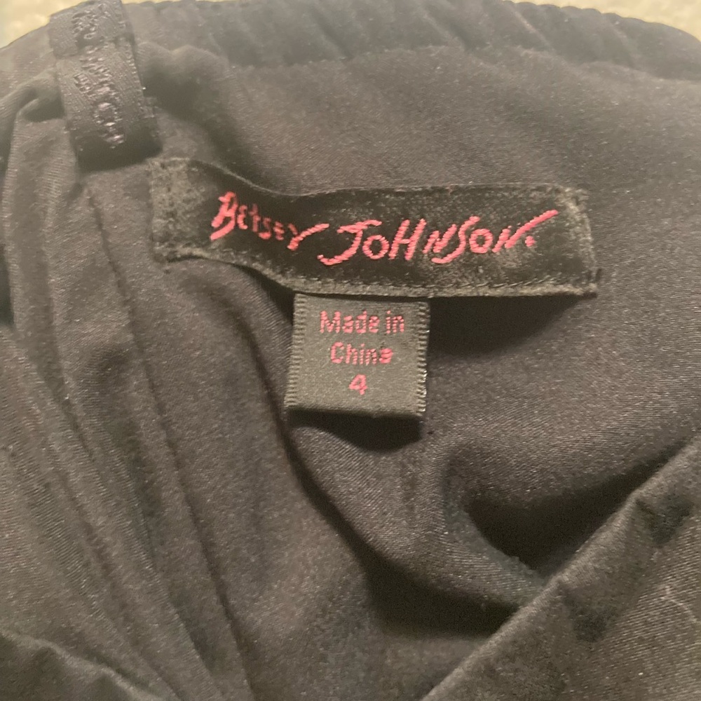 Betsey Johnson Sweetheart Neck Dress - Picture 3 of 7